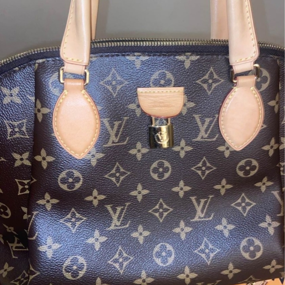 Louis Vuitton rivoli MM - Picture 4 of 5